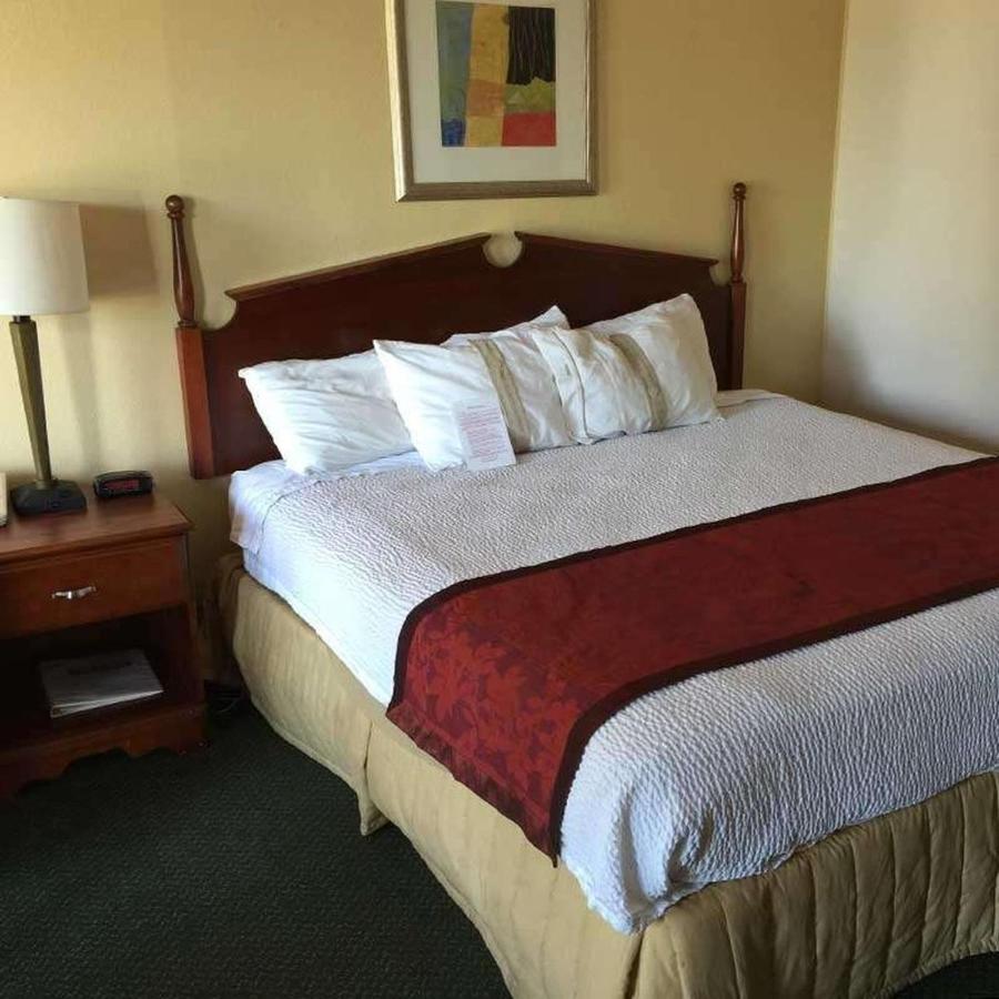 Astoria Hotel Danville North Dış mekan fotoğraf