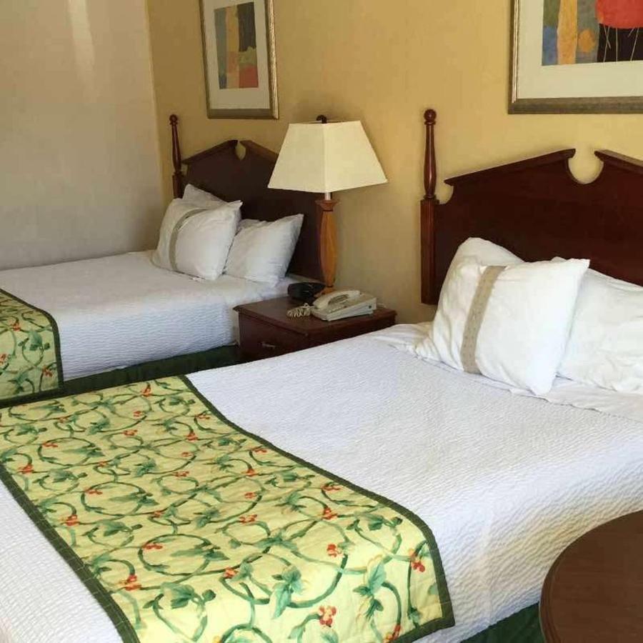 Astoria Hotel Danville North Dış mekan fotoğraf