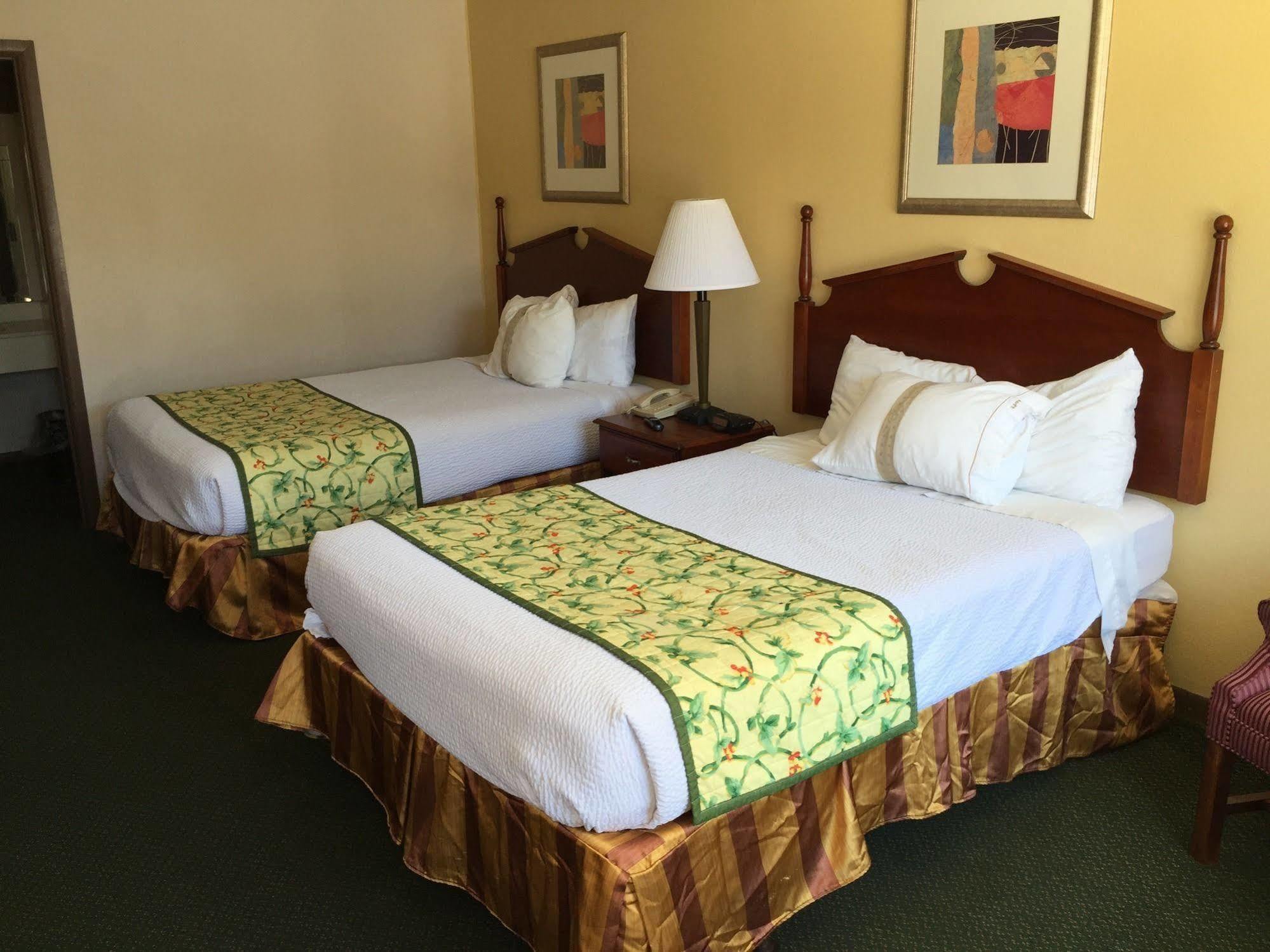 Astoria Hotel Danville North Dış mekan fotoğraf