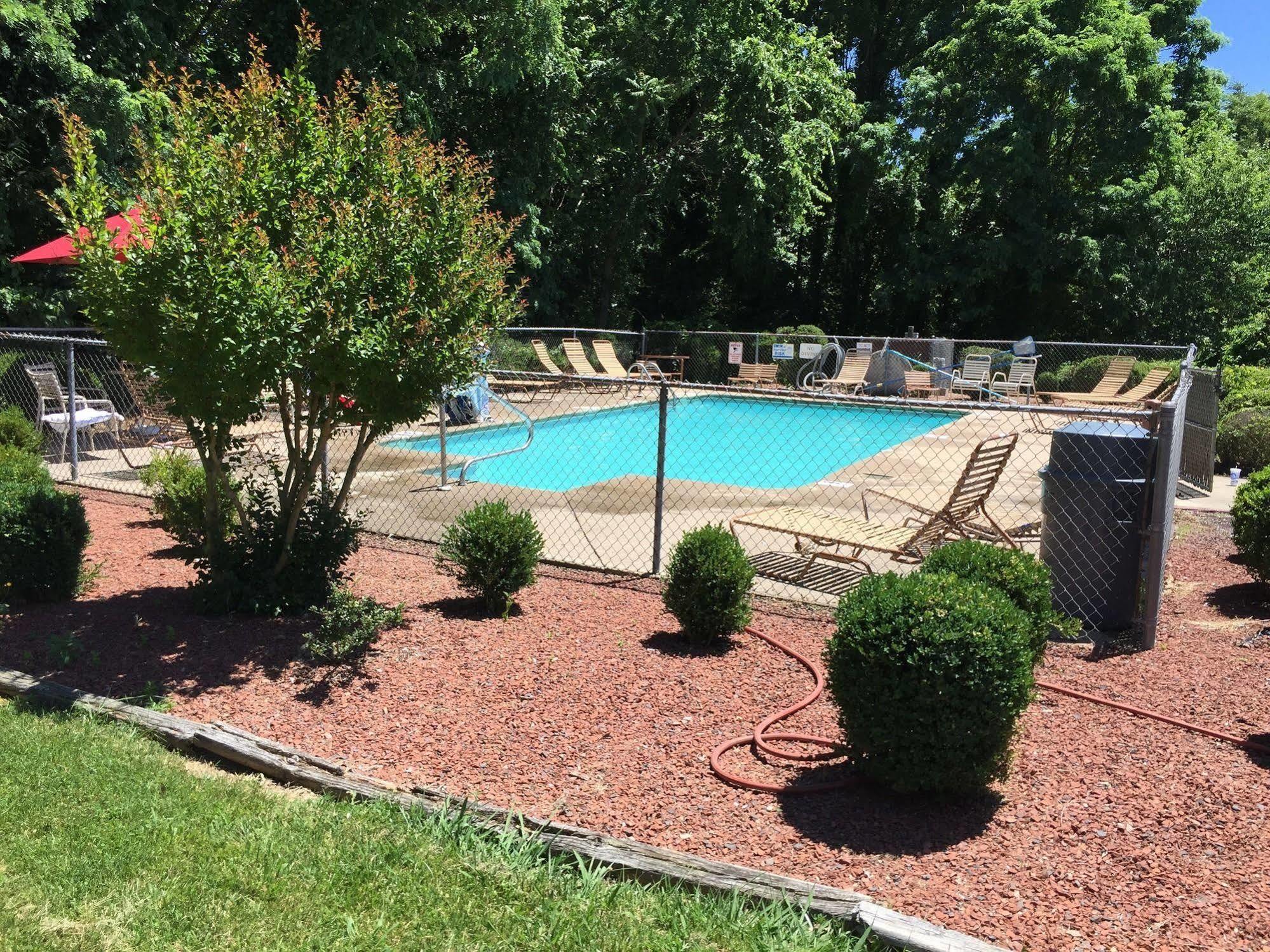 Astoria Hotel Danville North Dış mekan fotoğraf