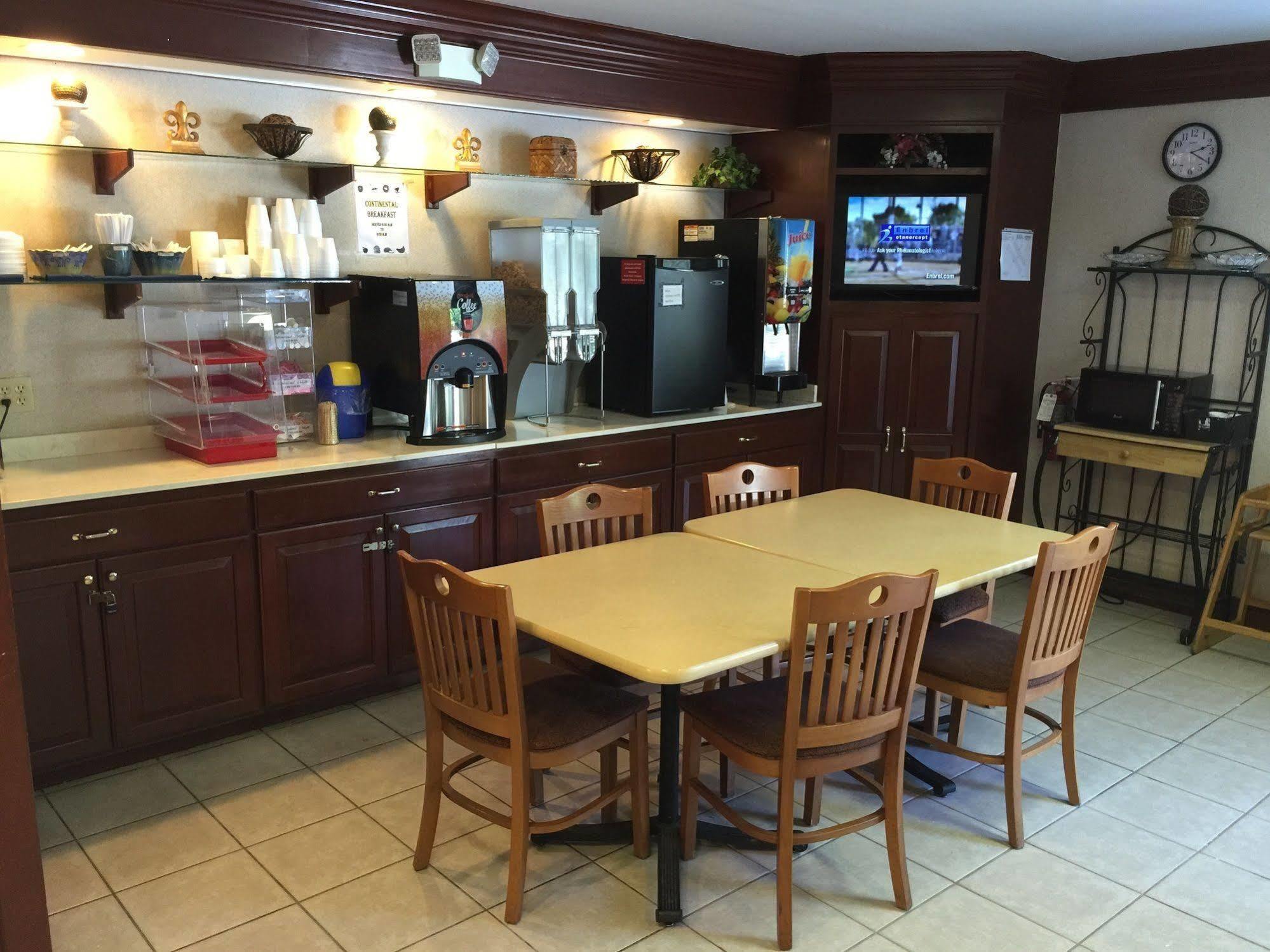 Astoria Hotel Danville North Dış mekan fotoğraf